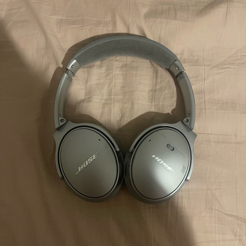 Bose QuietComfort 35 II Over the Ear Headphone - Silver